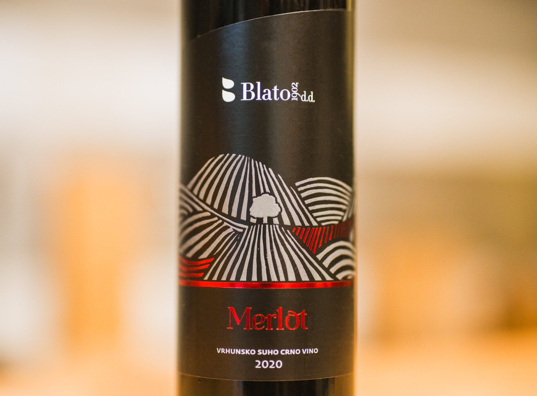 Merlot Vrhunski_crno vino_Vinarija Blato 1902
